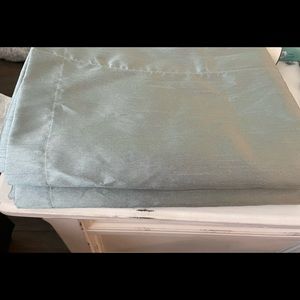 Drapes/curtain 54x90 2 panels